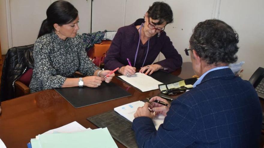 Mos formaliza ante notario la cesión de la parcela para levantar viviendas protegidas