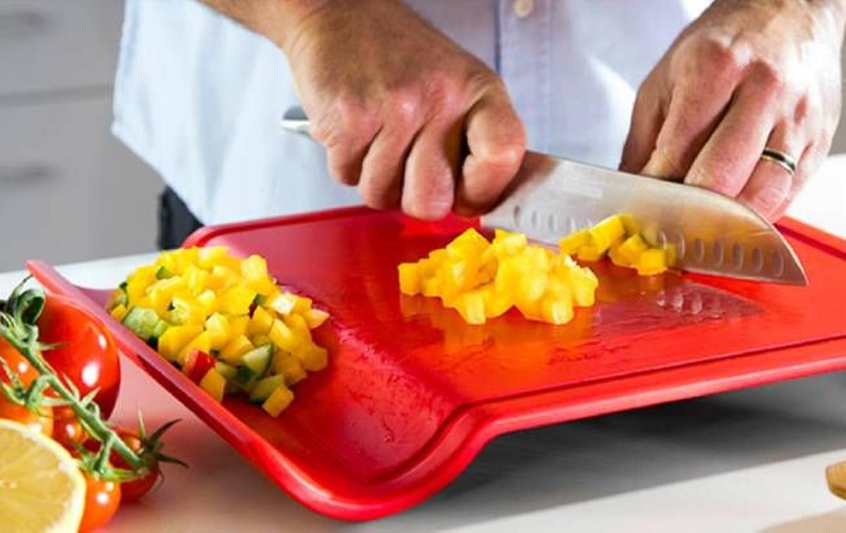 Tabla para cortar con almacenamiento