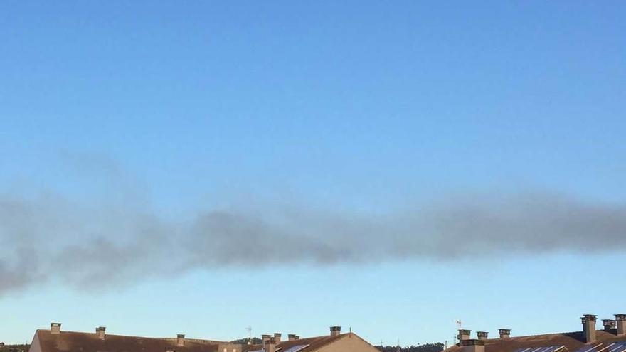 Nueva nube de contaminación sobre el cielo de Gijón