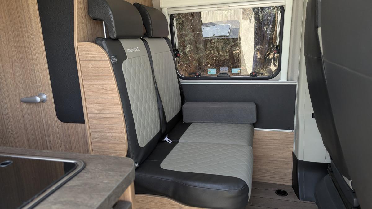 Espacio interior en la Weinsberg CaraBus 540 MQ