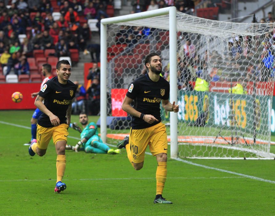 El partido entre el Sporting y el Atlético de Madrid, en imágenes