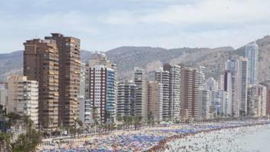 Las playas cuentan con servicio de limpieza, socorrismo y hamacas.