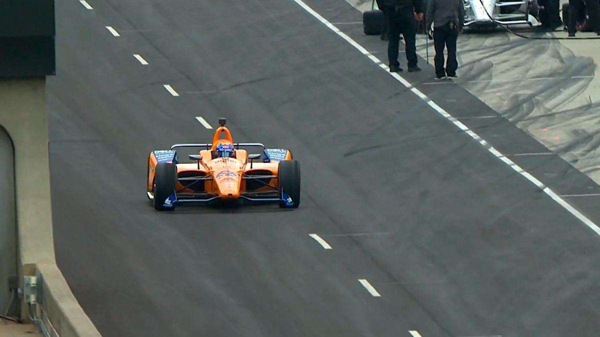 Alonso, durante su primer test con el McLaren #66