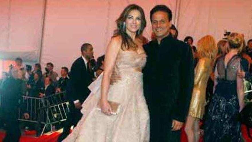 Liz Hurley se divorcia de Arun Nayar