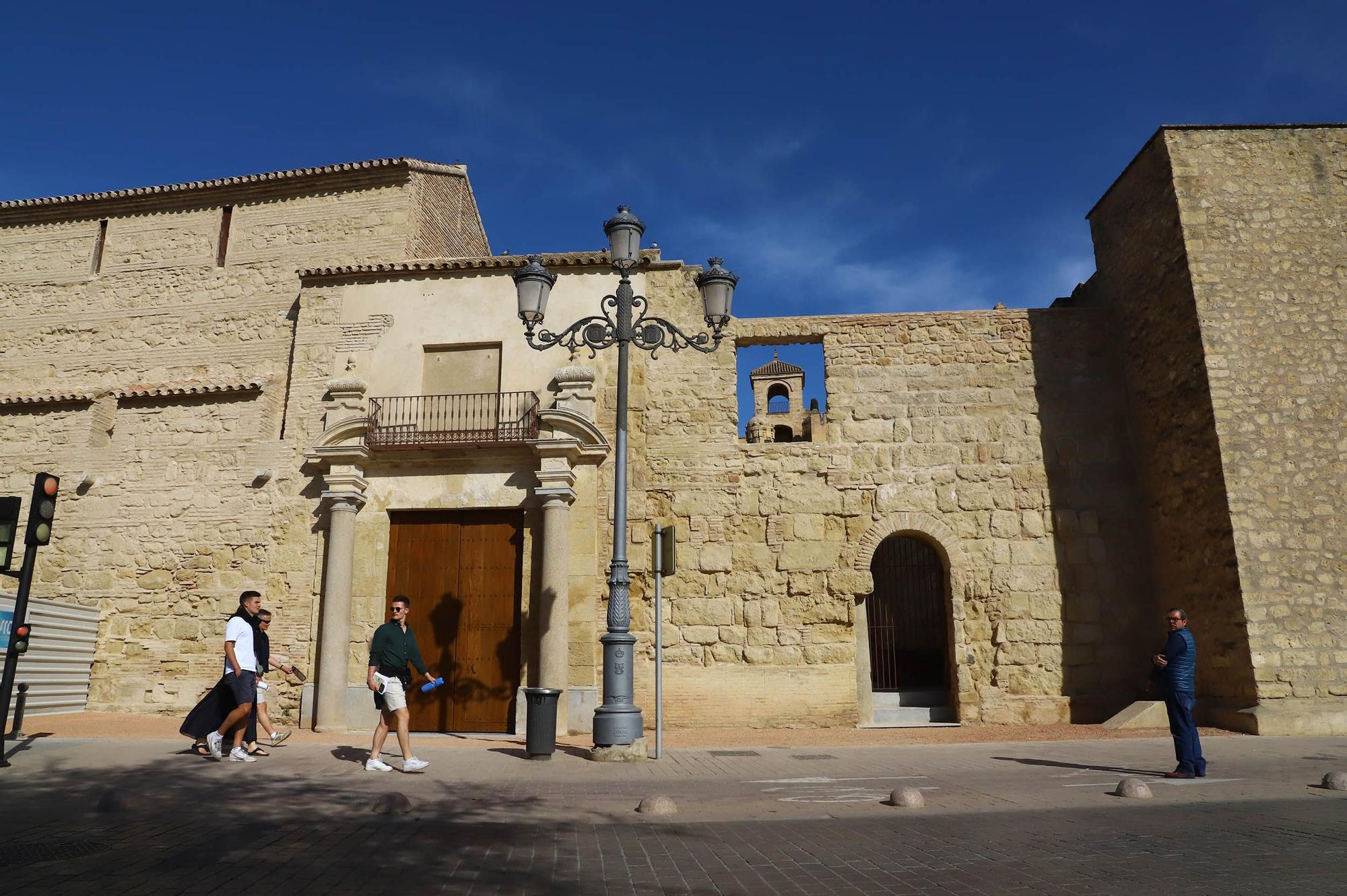 Restaurada la puerta barroca del Alcázar de los Reyes Cristianos de Córdoba