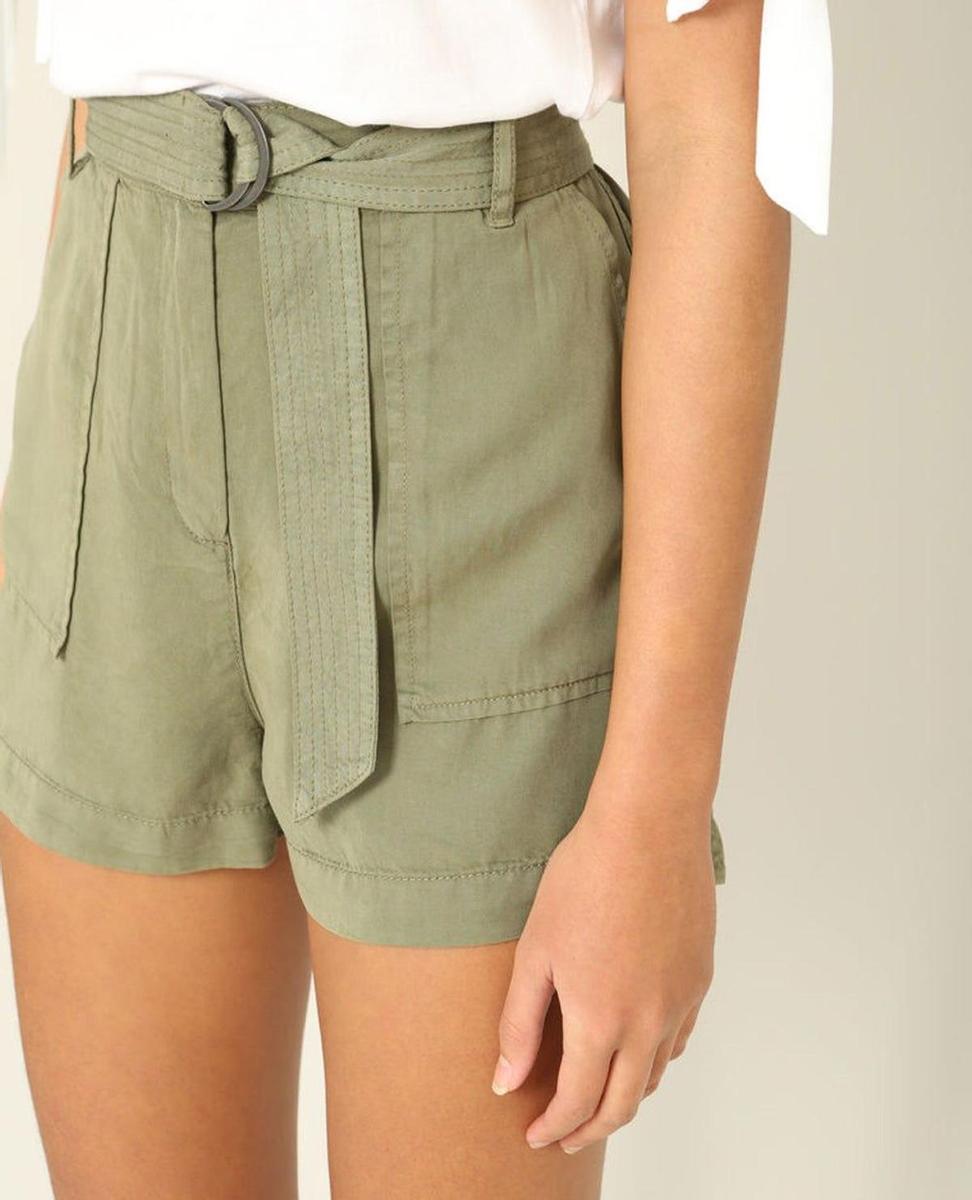 Short con cinturón (Precio: 9,99 euros)