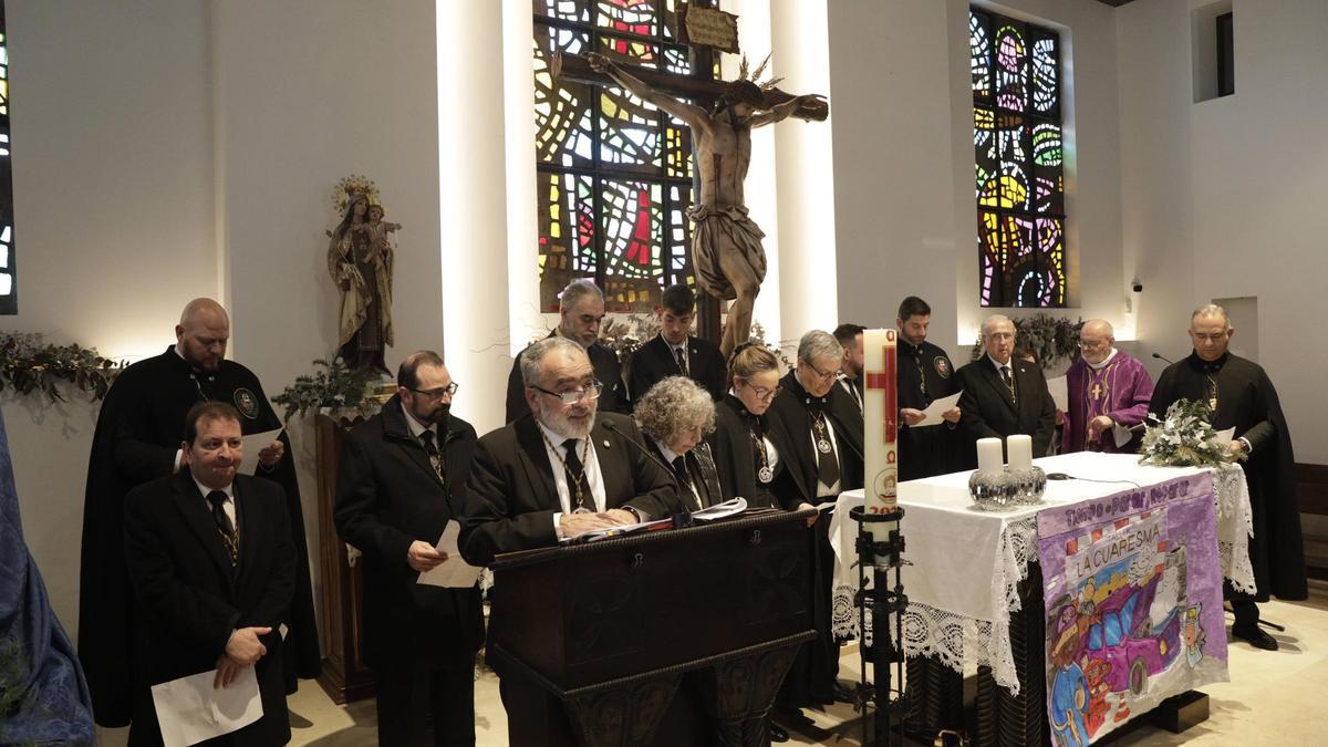 El día grande de la Hermandad de los Estudiantes de Oviedo en imágenes.