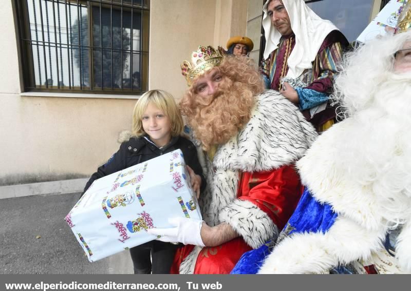 Los Reyes Magos repartieron regalos e ilusiones en Castellón