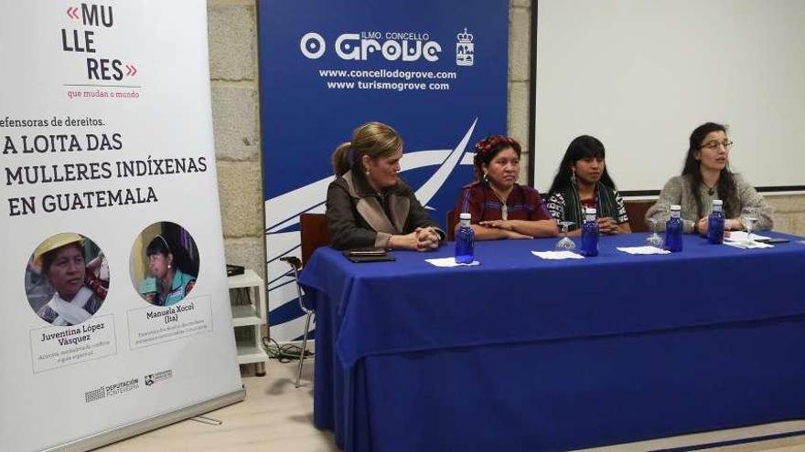 Un momento de la charla ofrecida por las activistas indígenas. // Muñiz