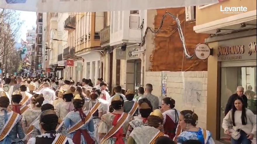 Los pasacalles matinales son característicos de las Fallas de Alzira
