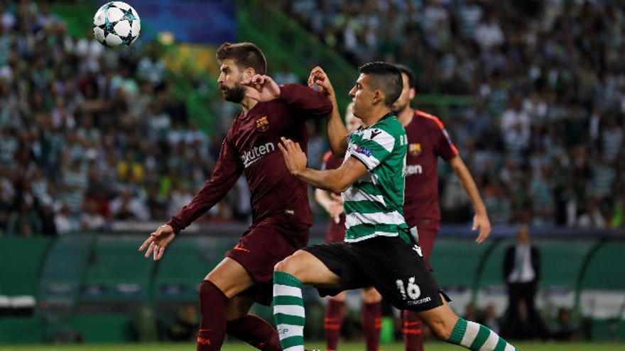 Piqué, durante el partido del miércoles ante el Sporting de Lisboa.