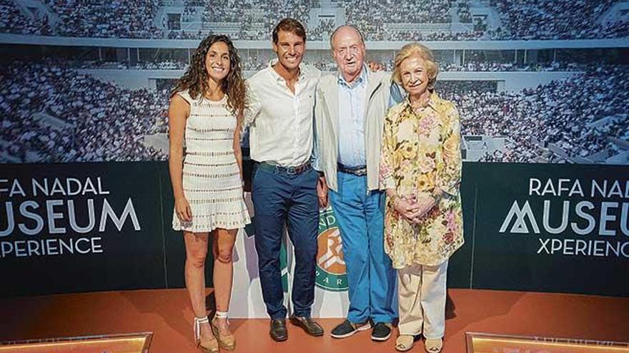 La boda de Rafa Nadal reúne a los Reyes eméritos