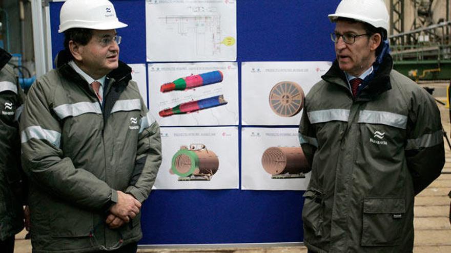 Feijóo junto al presidente de Navantia, José Manuel Revuelta // EFE