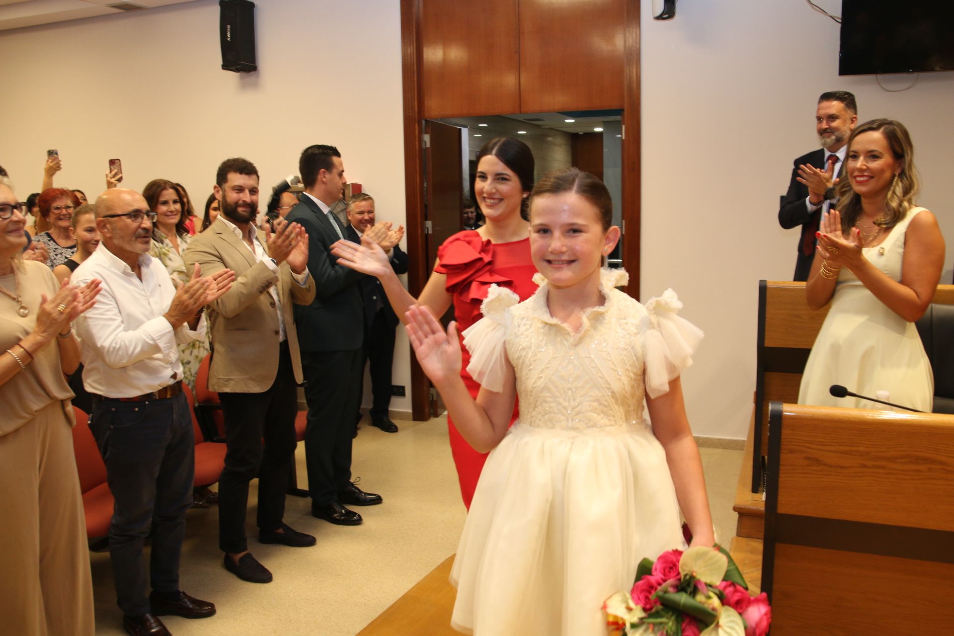 Las imágenes de la elección de las reinas falleras de Burriana