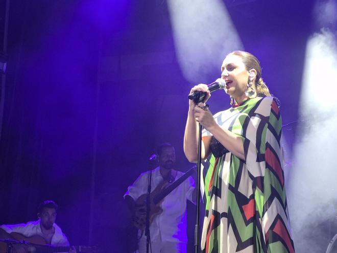 Niña Pastori deslumbra en Cabra