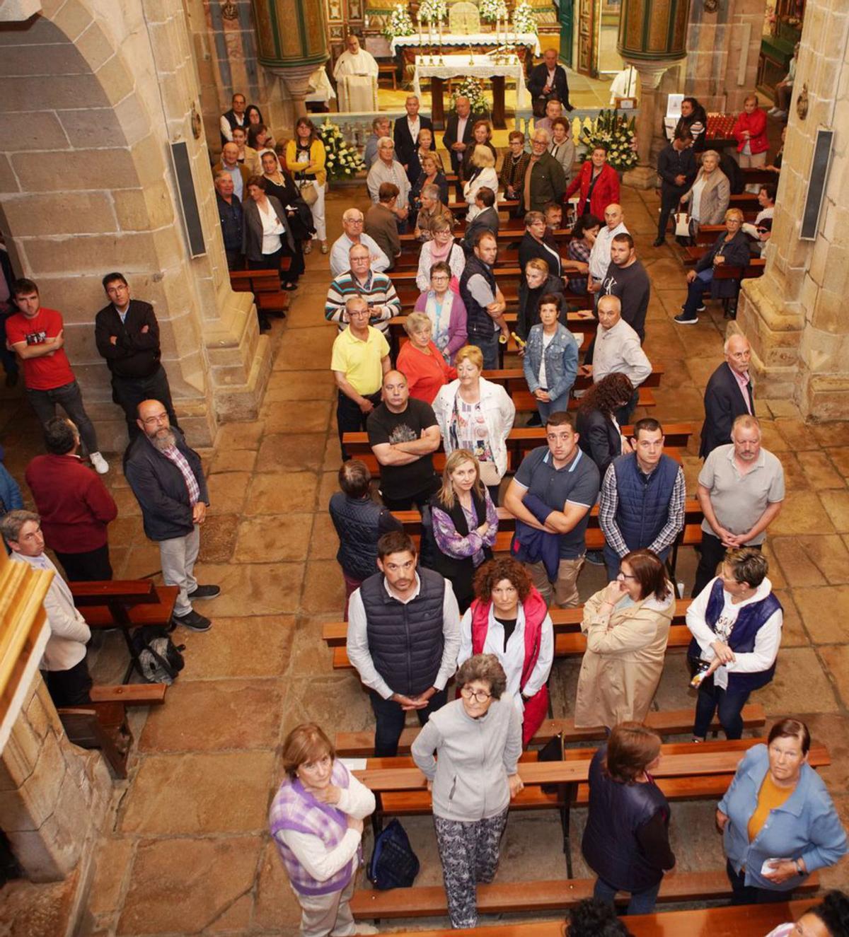 Vista cenital del templo durante la bendición del órgano.   | // BERNABÉ