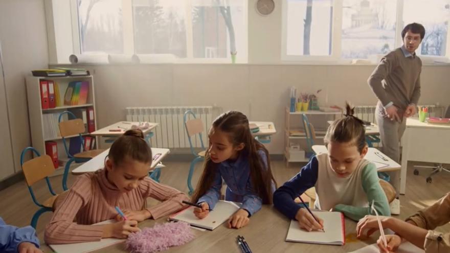 Extremadura tiene el menor gasto por hogar en educación: "Aquí hace años que aprendimos a reutilizar todo"