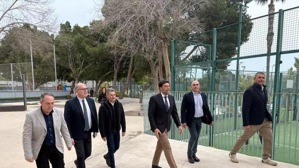 Barcala presiona a entregar más viviendas protegidas tras las dos primeras renuncias en Les Naus