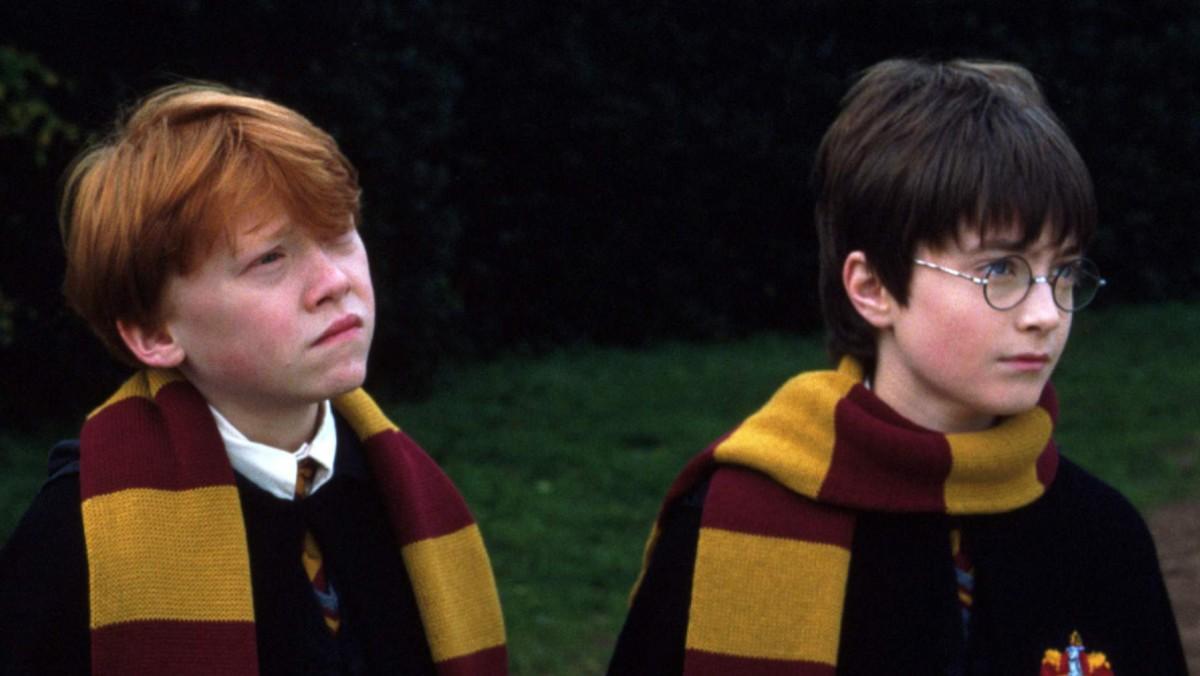 Rupert Grint (izquierda) y Daniel Radcliffe , en 'Harry Potter y la piedra filosofal'.