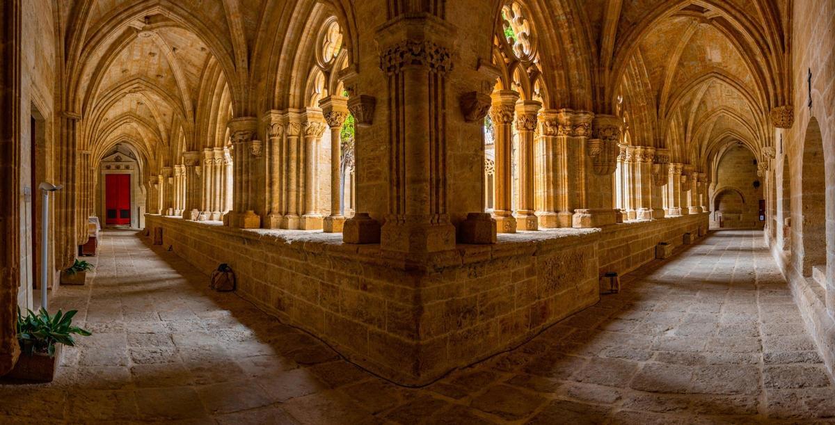 Claustro de la Catedral de Ciudad Rodrigo en Castilla y León.