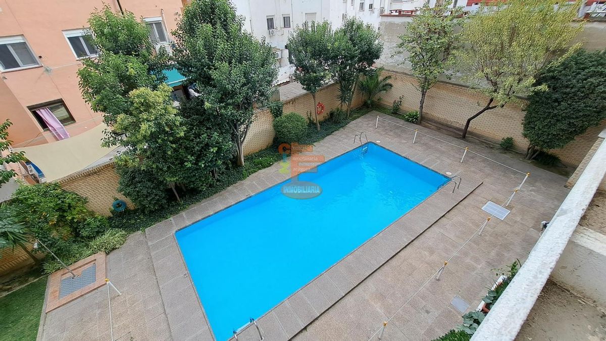 Piscina comunitaria del piso a la venta en San José