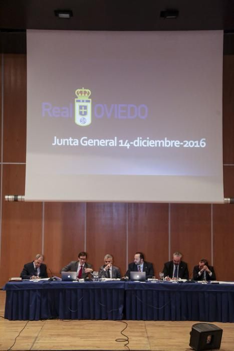 Junta de accionistas del Real Oviedo