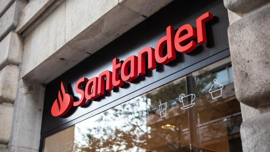 El Santander sufre una filtración de datos personales de clientes y de todos sus empleados