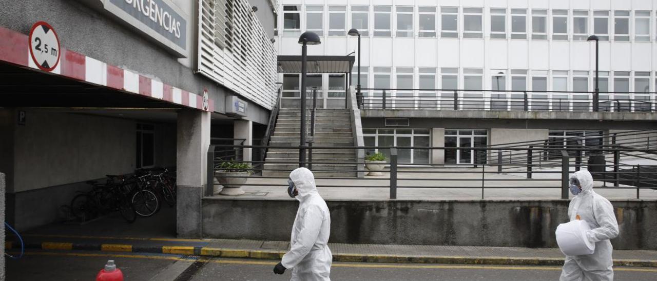 Saturado el Hospital de Cabueñes por brotes en dos geriátricos