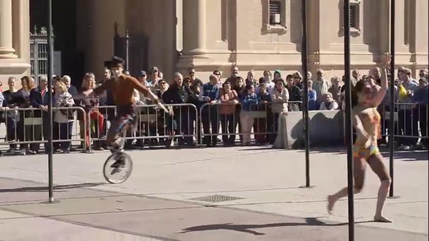 Actuación del Circo Italiano en la Plaza del Pilar