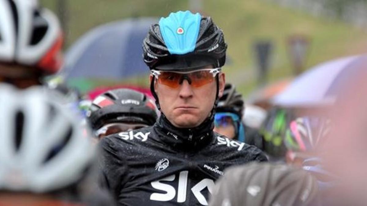 rpascualbritain s bradley wiggins waits at the start of th130517111413