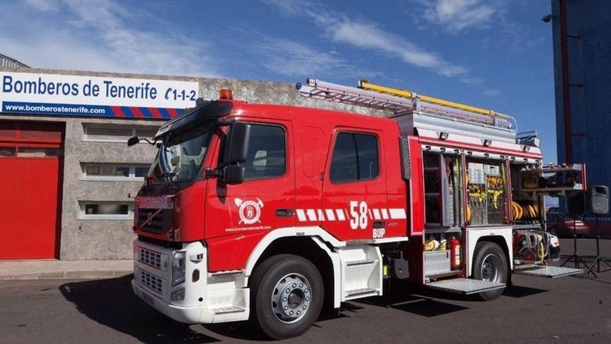 Una policía nacional resulta afectada en el incendio de una vivienda en Tenerife