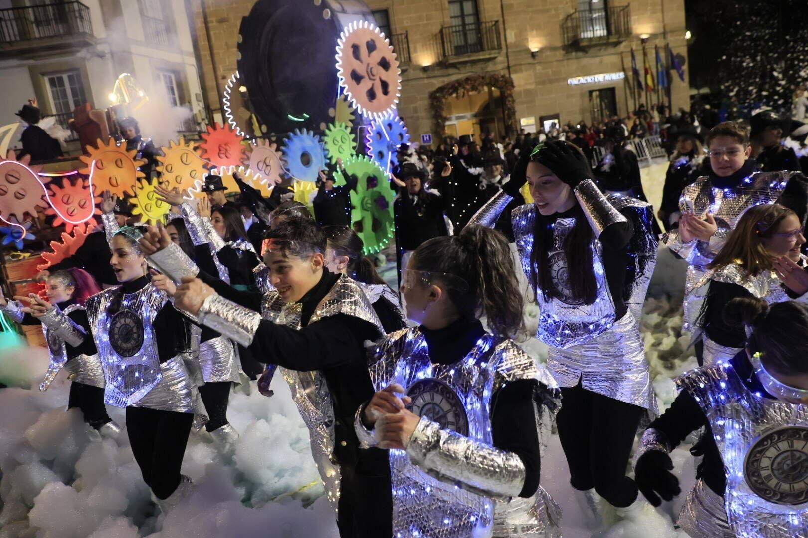 EN IMÁGENES: Así fue el espectacular 37.º Descenso de Galiana en el Antroxu de Avilés.
