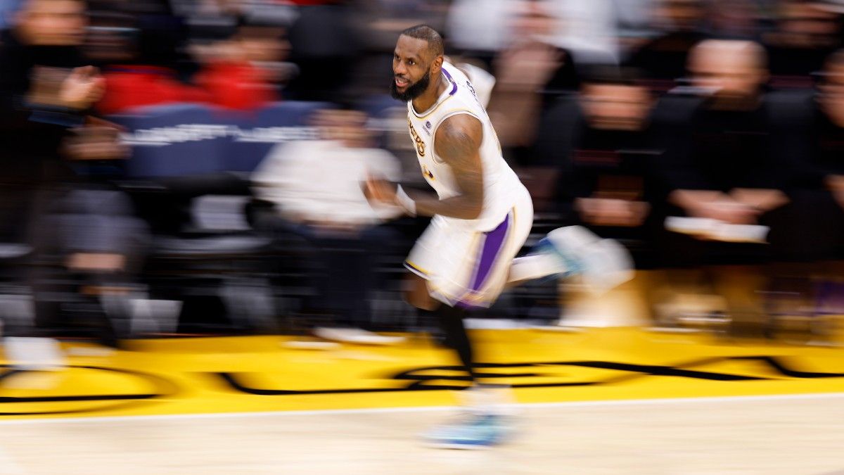 LeBron James sigue brillando en la NBA 20 años después de su debut