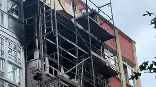 Un dron ayudará a analizar el interior del edificio incendiado en la calle de la Barrera