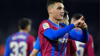 La nueva cláusula de Ferran Jutglà, el delantero que irrumpe con fuerza en el Barça de Xavi