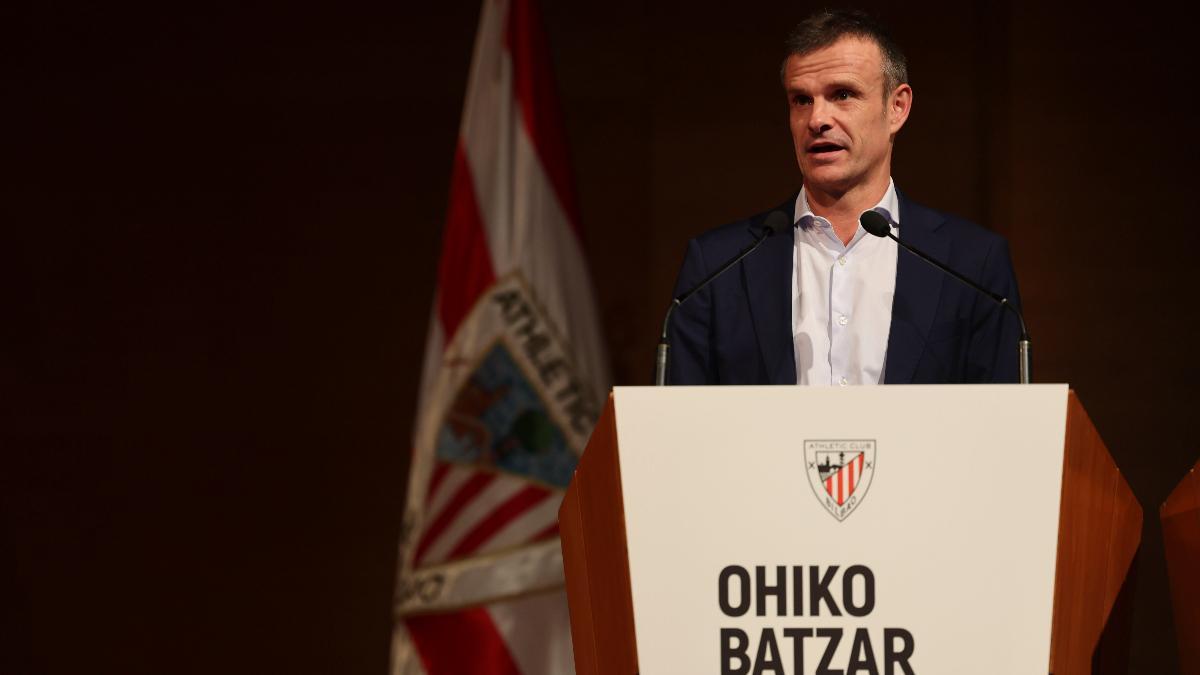 El presidente del Athletic de BIlbao, Jon Uriarte, durante su intervención este jueves en la Asamblea General Ordinaria del Athletic Club