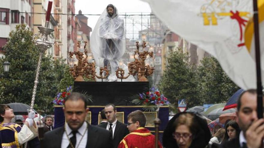 La Sentencia 
 vuelve a su iglesia