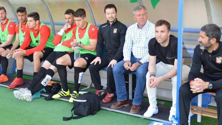 La Nucía confirma a César Ferrando como entrenador para su estreno en Segunda B