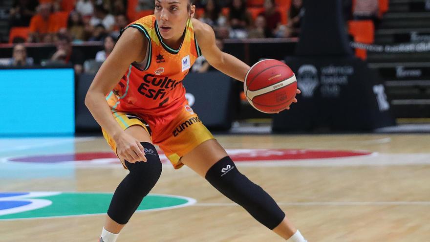 Cristina Ouviña supera los 1000 puntos con el Valencia Basket