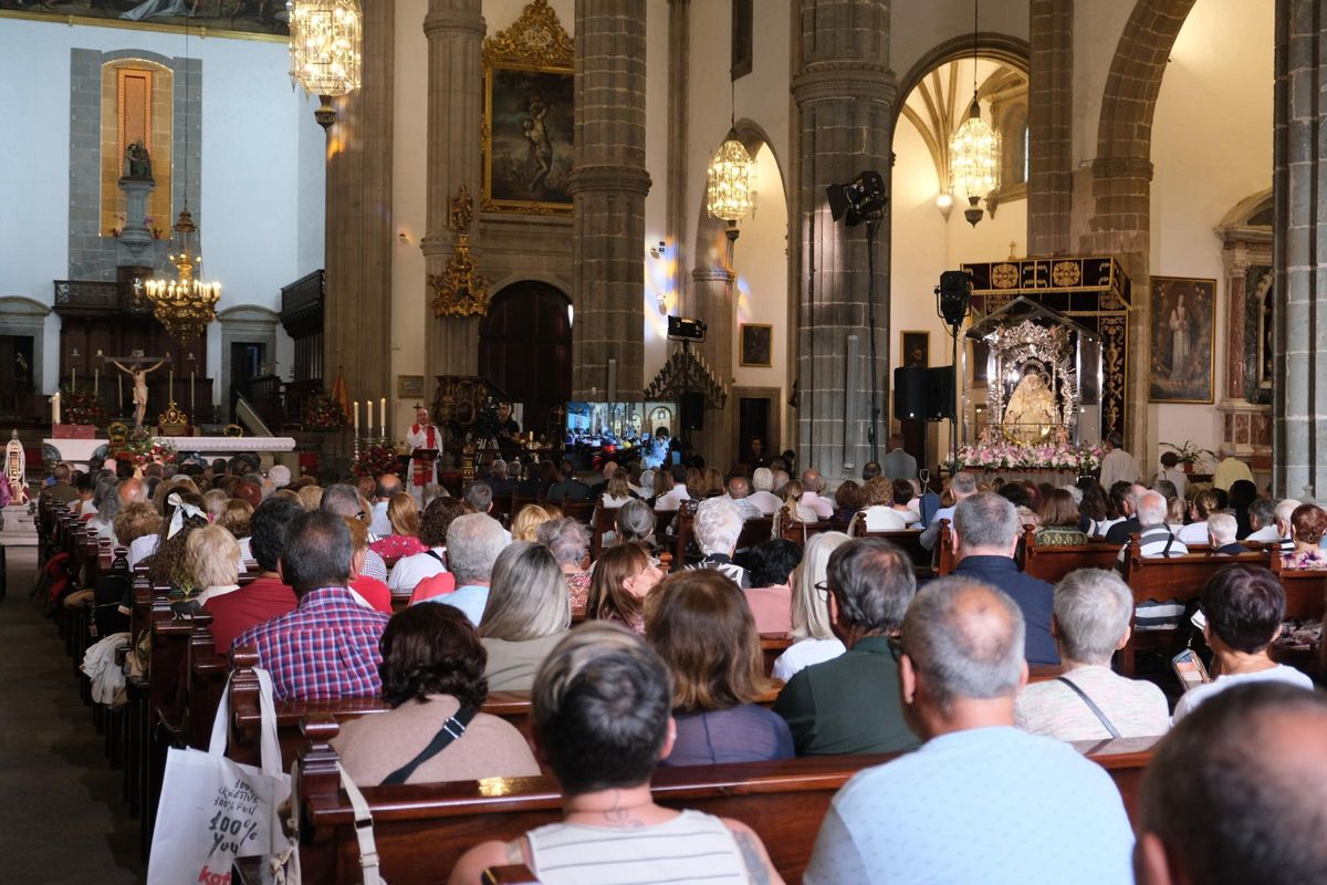 El Ayuntamiento activa un dispositivo especial de tráfico para el regreso de la Virgen del Pino a Teror.