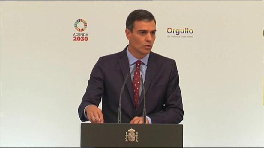 Sánchez no dará "un paso atrás" en defensa del colectivo LGTBI