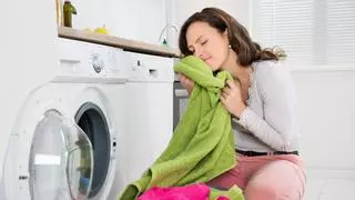 El truco para que tu ropa salga más limpia de la lavadora y te dure más