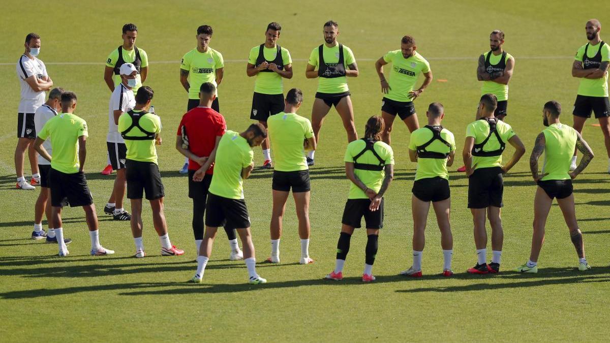 El Anexo de La Rosaleda volvió a reunir ayer a todos los integrantes del plantel blanquiazul.