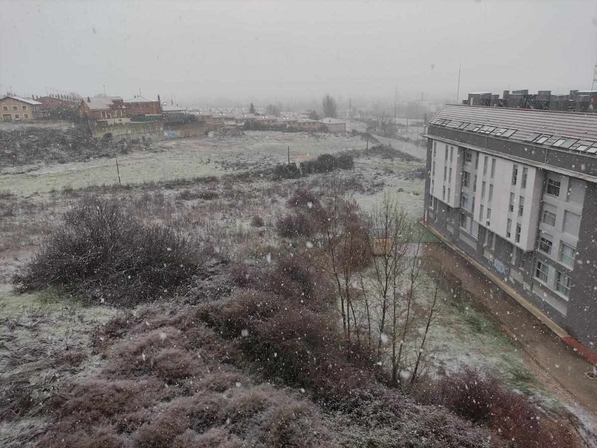 Benavente amanece vestida de blanco