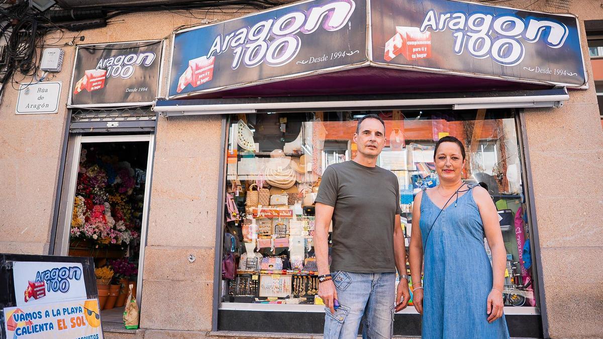 Mariano y Yoli cuentan a FARO la historia del bazar Aragón 100.