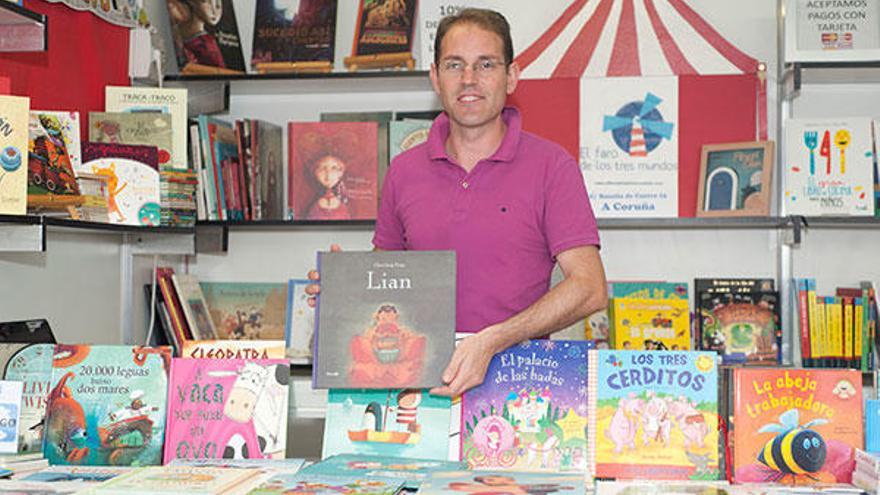 &quot;Lo que más se vende es literatura infantil, cuento en gallego&quot;