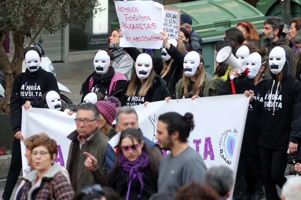 Decenas de miles de viguesas y vigueses vuelven a manifestarse este 8M para reclamar cambios en el sistema.