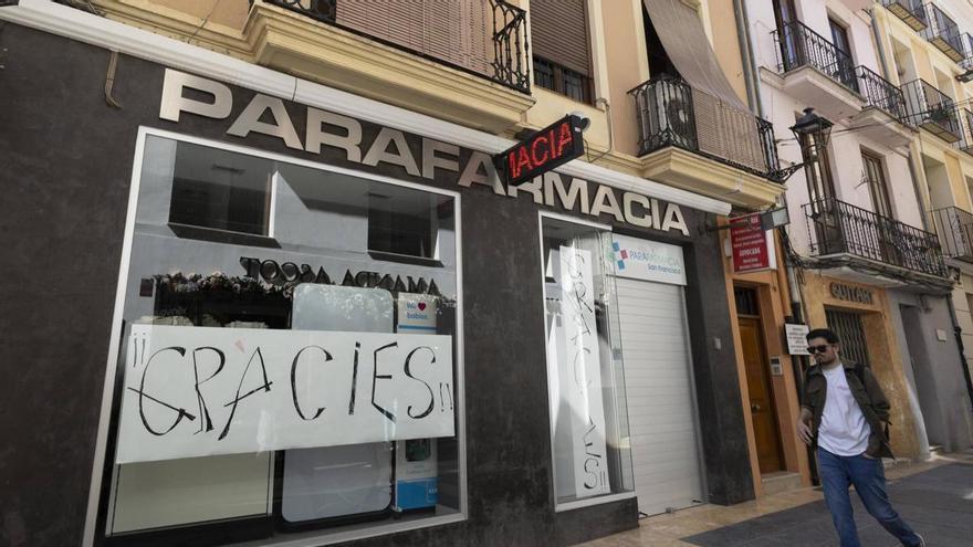 Cierran la parafarmacia de Sant Francesc tras 16 años para gestionar una de las dos farmacias de Aielo de Malferit