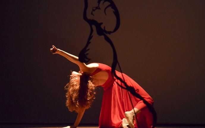 15/11/2017 MOYA. Performance sobre la mujer rural  en el foro Surca Villa Moya. FOTO: J. PÉREZ CURBELO