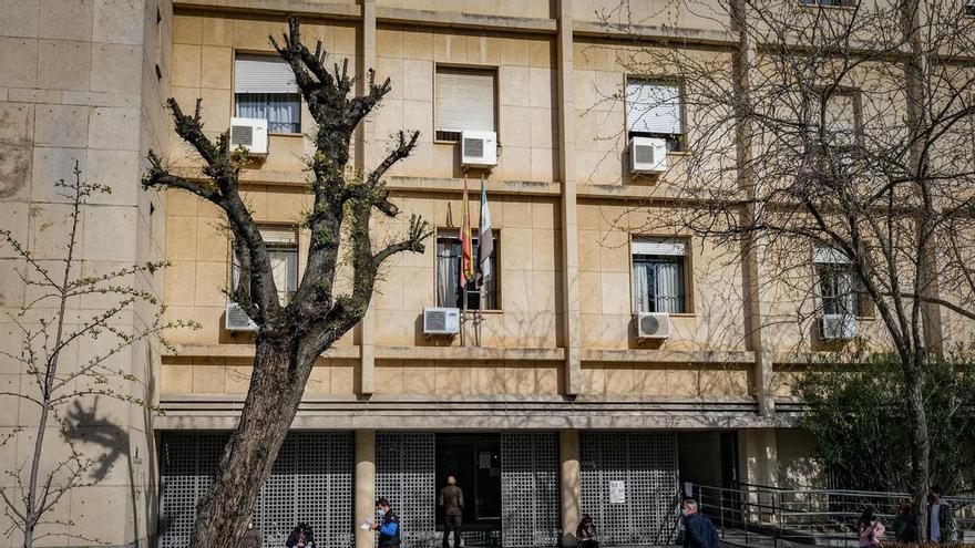 Juzgan en Badajoz a un acusado de no auxiliar a un compañero de trabajo que murió de un infarto